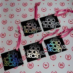 💖NEW VS 2010 FASION SHOW LTD EDITION TAGS💖